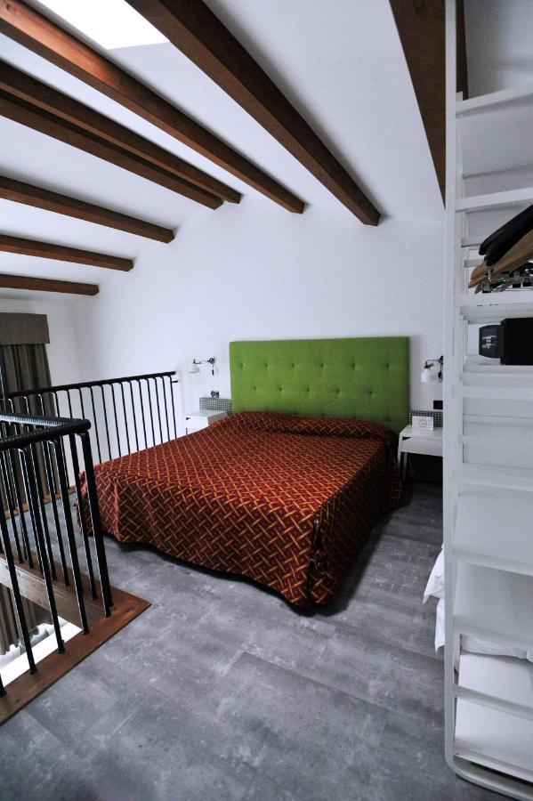 Hotel Marzia Holiday Queen กาออร์เล ภายนอก รูปภาพ